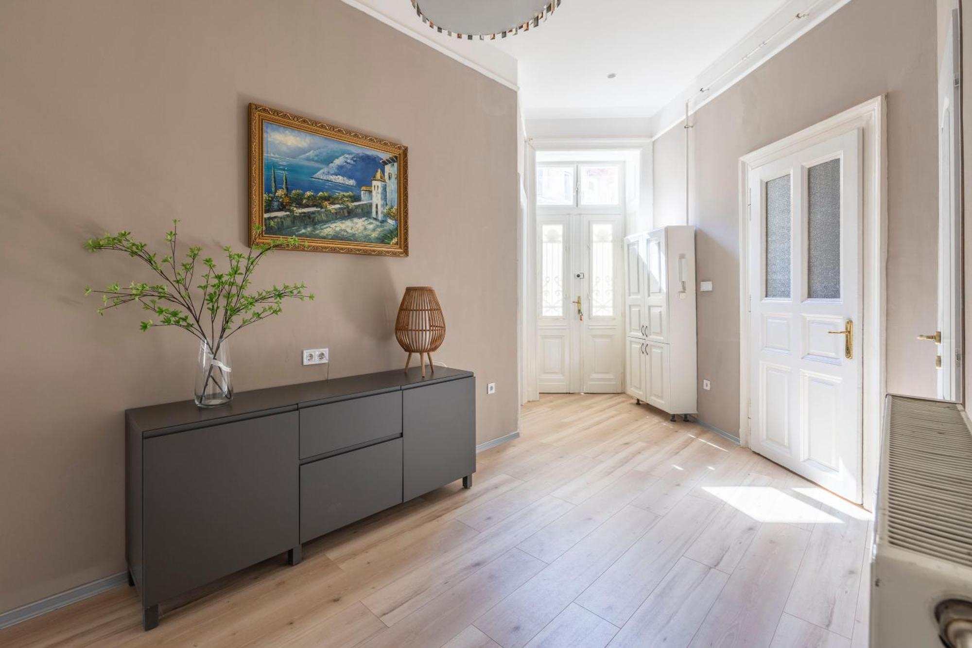 Charming Central Dream Home & Retreat By Prestige Homes Budapest Exterior photo