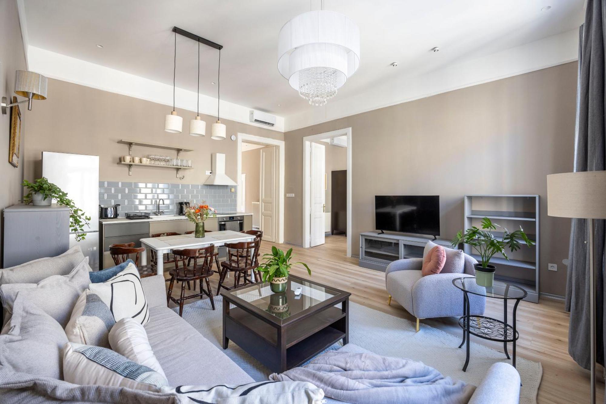 Charming Central Dream Home & Retreat By Prestige Homes Budapest Exterior photo